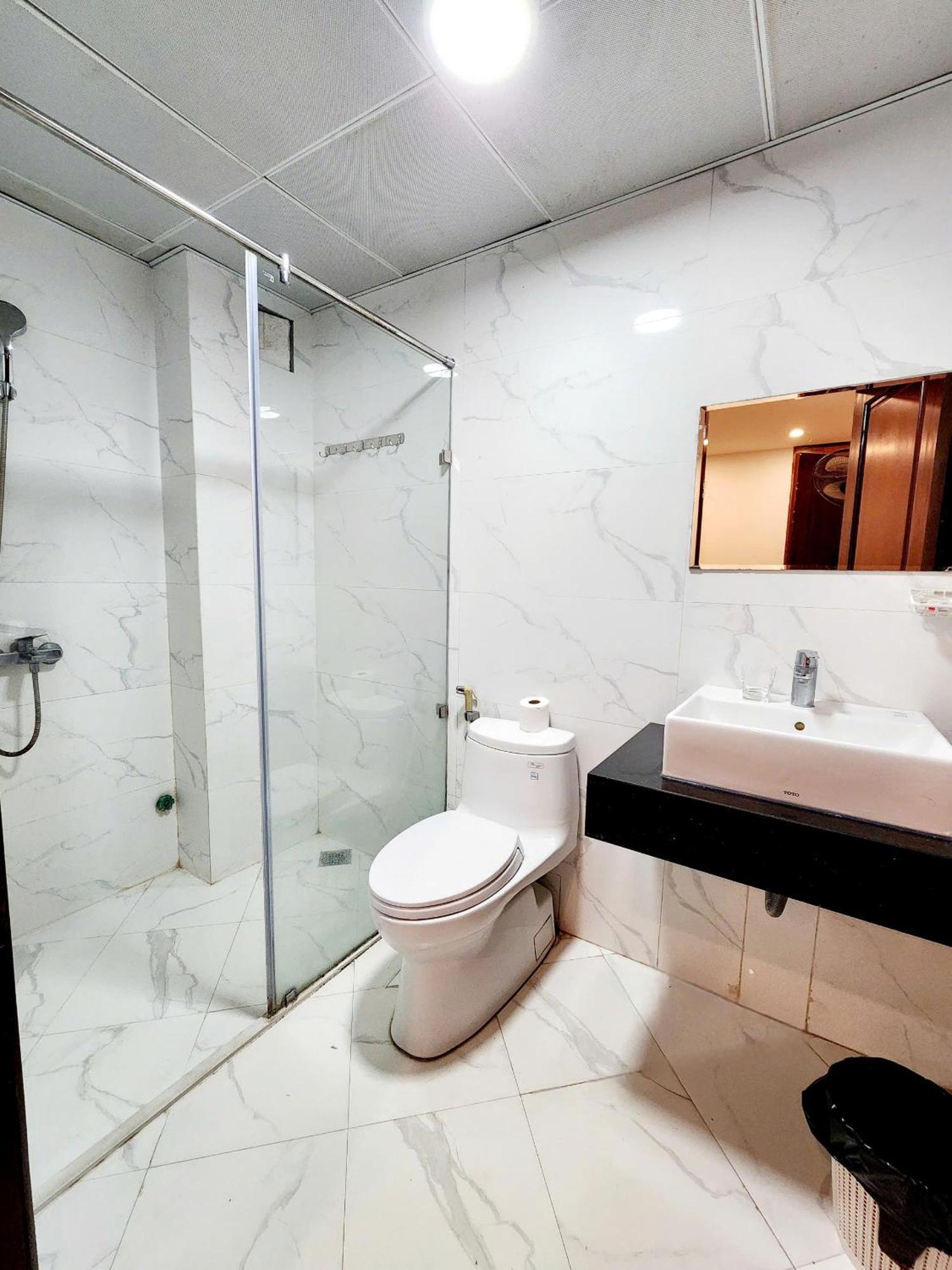 Lakeside House Hanoi Bagian luar foto