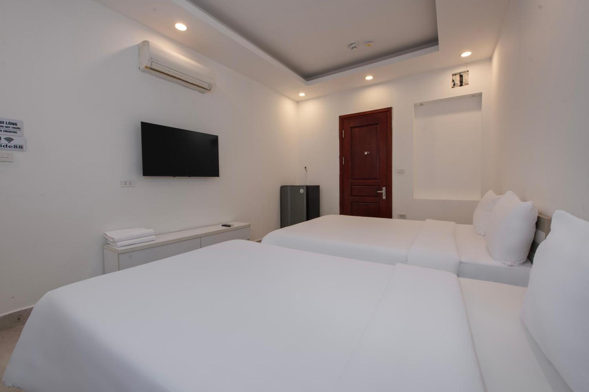 Lakeside House Hanoi Bagian luar foto