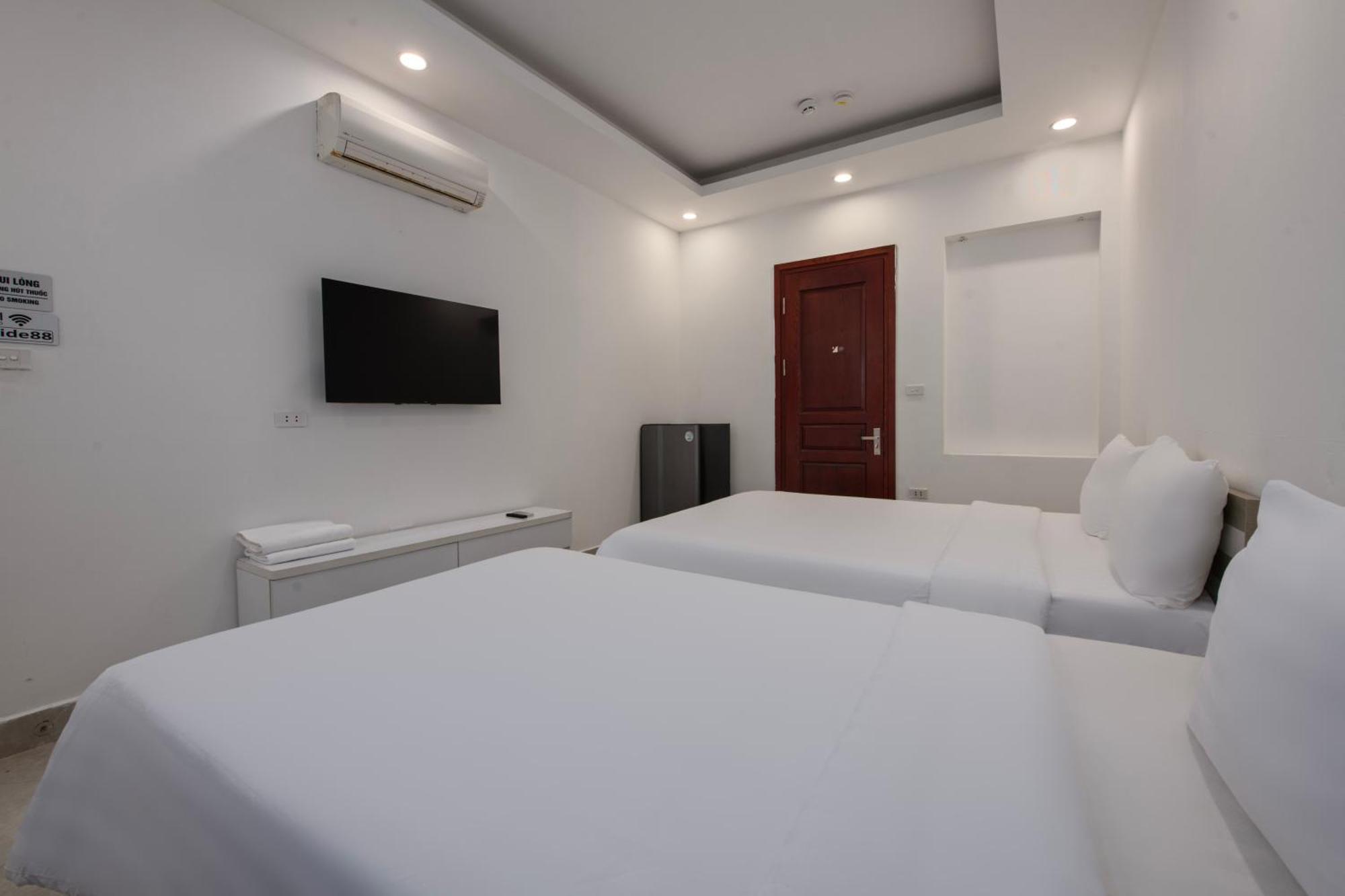 Lakeside House Hanoi Bagian luar foto