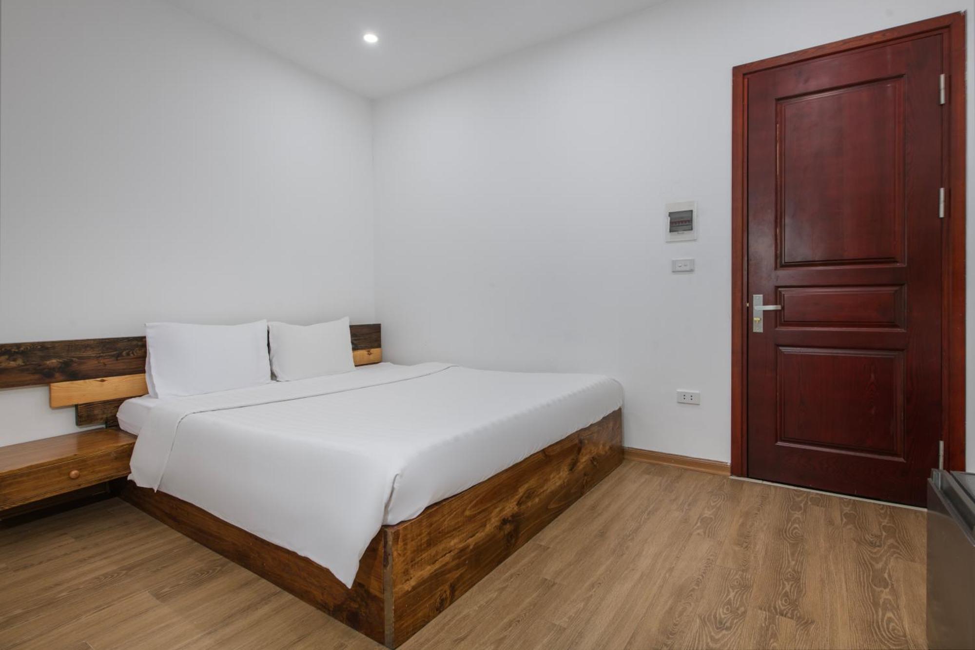 Lakeside House Hanoi Bagian luar foto
