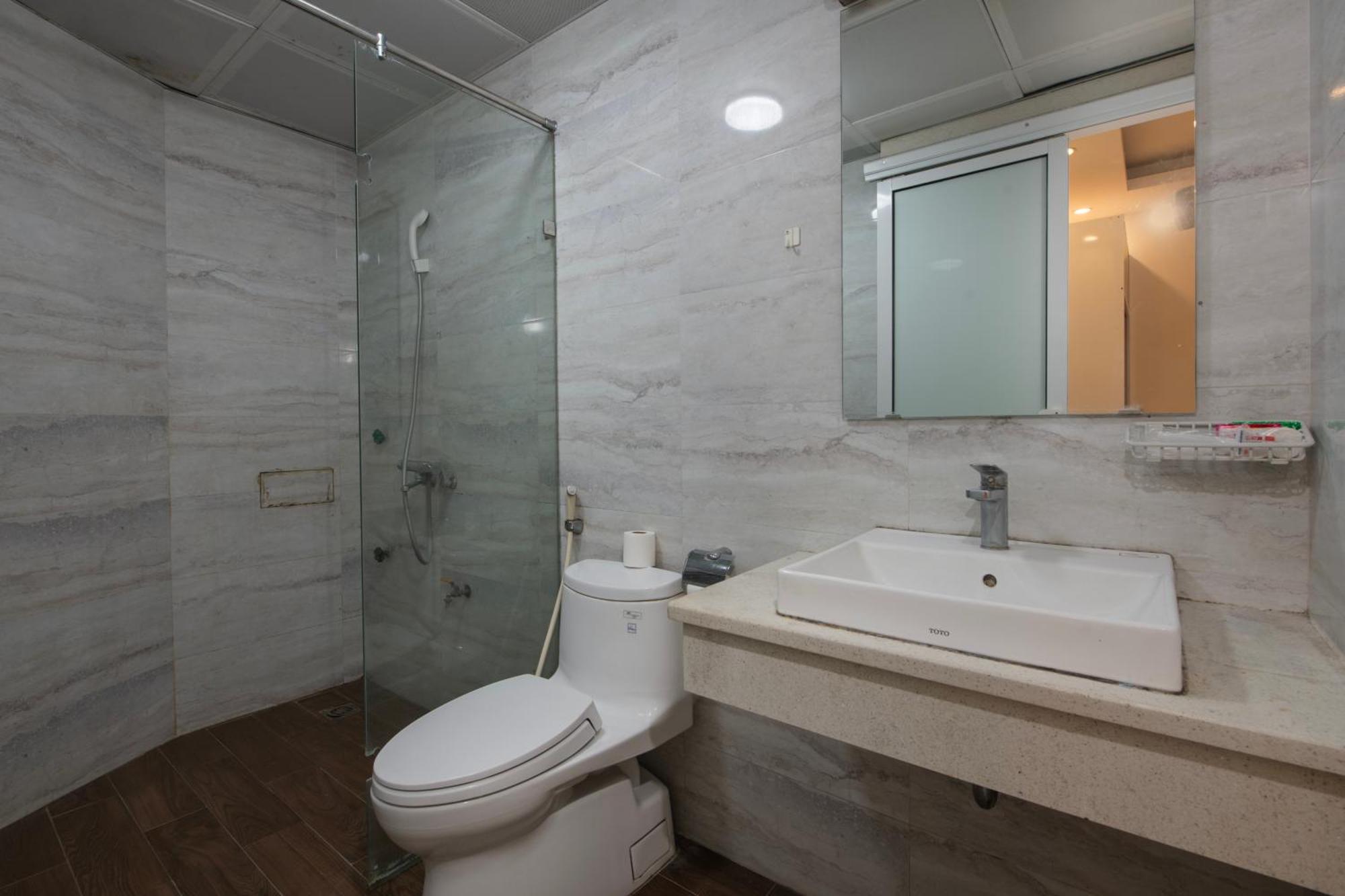 Lakeside House Hanoi Bagian luar foto