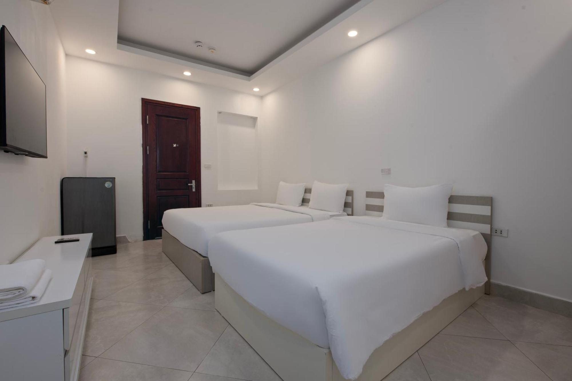 Lakeside House Hanoi Bagian luar foto
