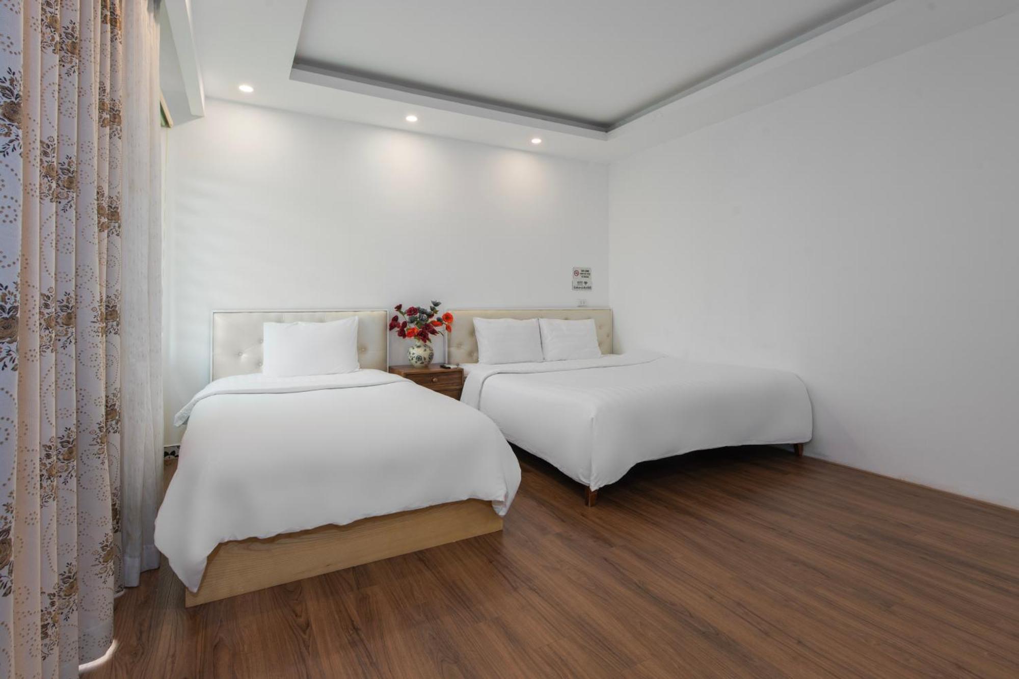 Lakeside House Hanoi Bagian luar foto