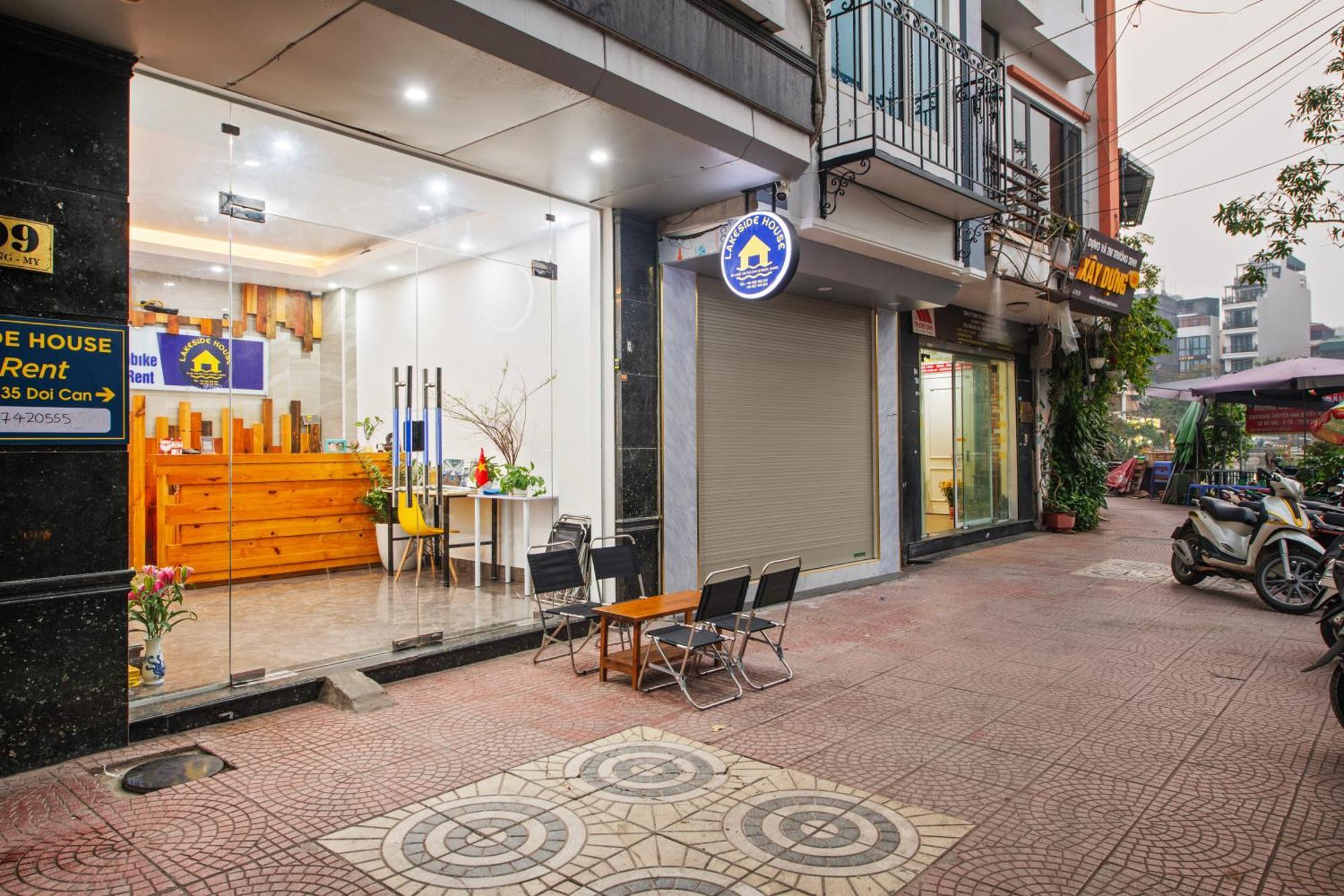 Lakeside House Hanoi Bagian luar foto