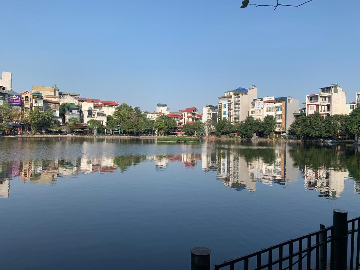 Lakeside House Hanoi Bagian luar foto