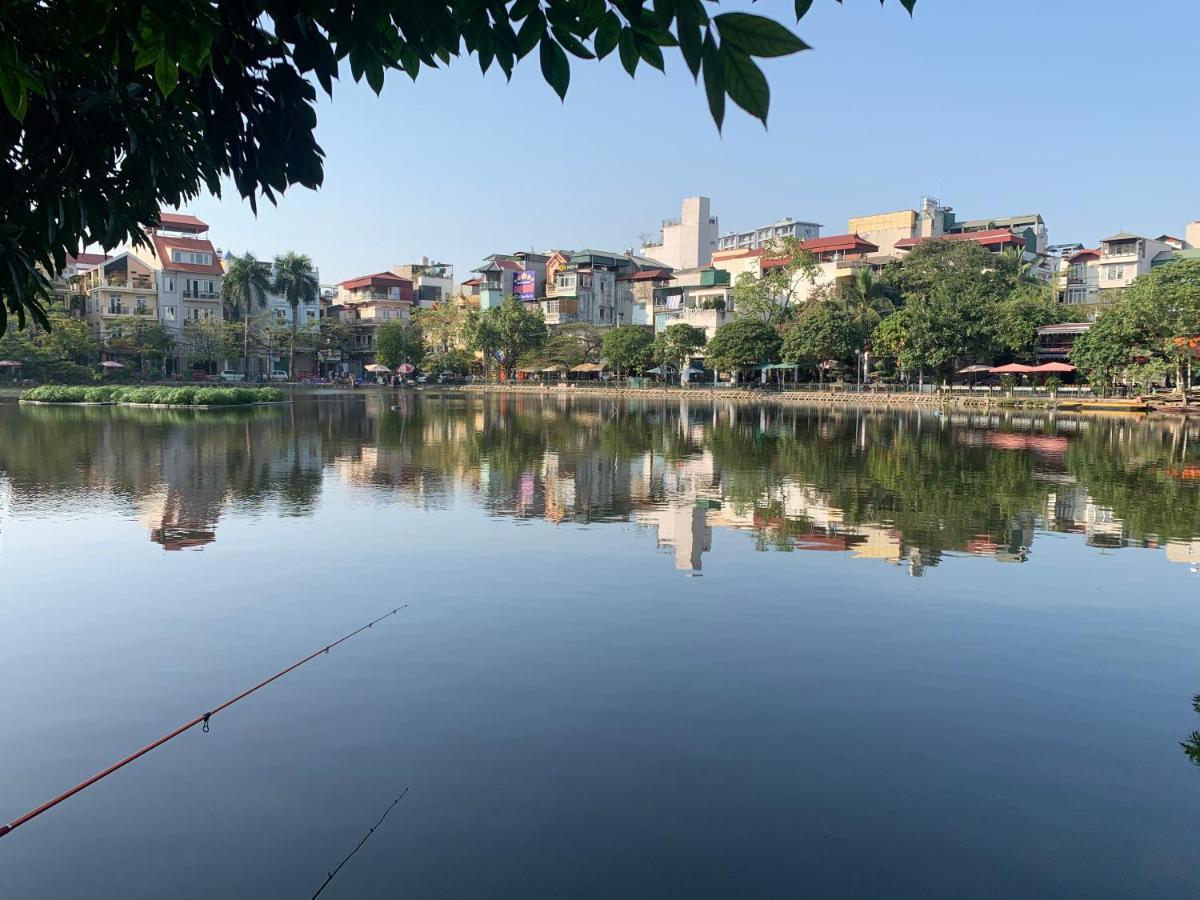 Lakeside House Hanoi Bagian luar foto